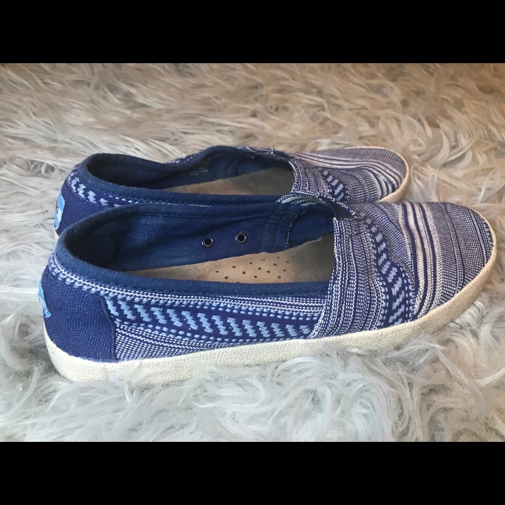 Toms Shoes